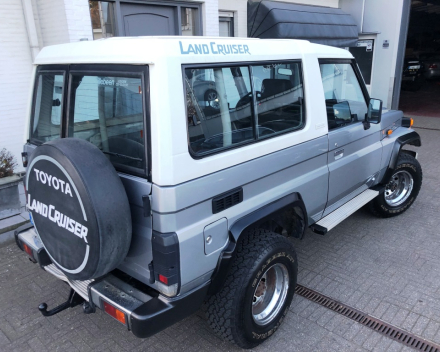 VERKOCHT TOYOTA LANDCRUISER  4,2 DIESEL   09/12/1993  SLECHTS 119.251 KM