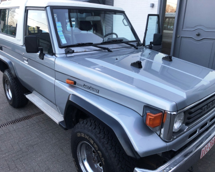 VERKOCHT TOYOTA LANDCRUISER  4,2 DIESEL   09/12/1993  SLECHTS 119.251 KM