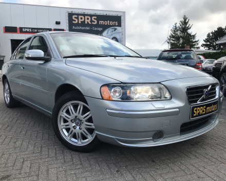 VERKOCHT  VOLVO S60 BENZINE FULL OPTION 06/03/2009  103817 KM  GEKEURD + GARANTIE