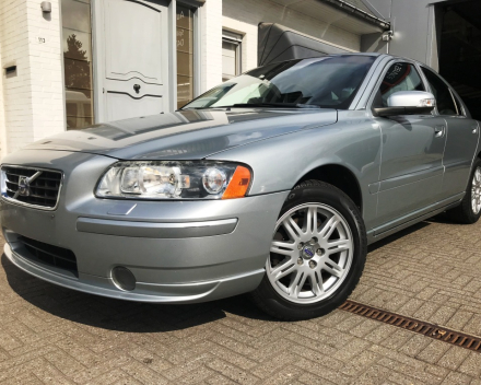 VERKOCHT  VOLVO S60 BENZINE FULL OPTION 06/03/2009  103817 KM  GEKEURD + GARANTIE