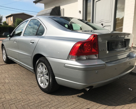 VERKOCHT  VOLVO S60 BENZINE FULL OPTION 06/03/2009  103817 KM  GEKEURD + GARANTIE