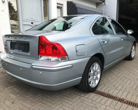 VERKOCHT  VOLVO S60 BENZINE FULL OPTION 06/03/2009  103817 KM  GEKEURD + GARANTIE