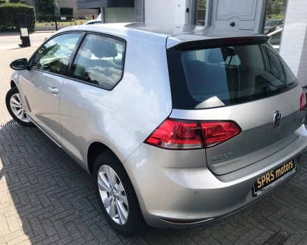 VOLKSWAGEN GOLF 7  BENZINE  28/06/2013