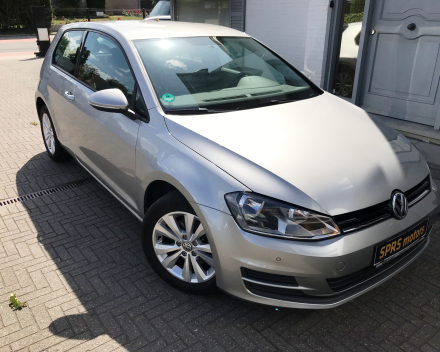 VOLKSWAGEN GOLF 7  BENZINE  28/06/2013