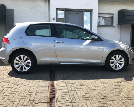 VOLKSWAGEN GOLF 7  BENZINE  28/06/2013