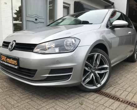 VOLKSWAGEN GOLF 7  BENZINE  28/06/2013