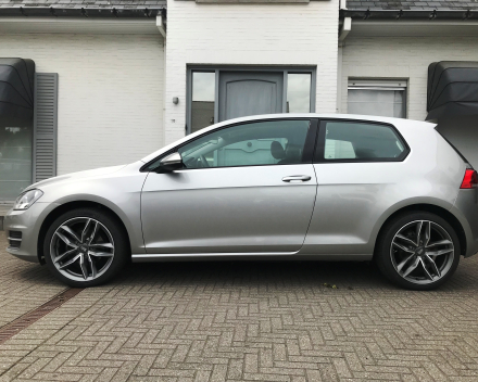VOLKSWAGEN GOLF 7  BENZINE  28/06/2013