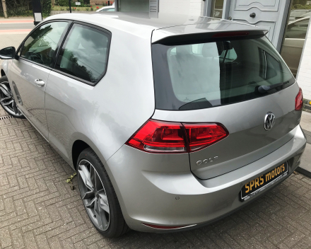 VOLKSWAGEN GOLF 7  BENZINE  28/06/2013