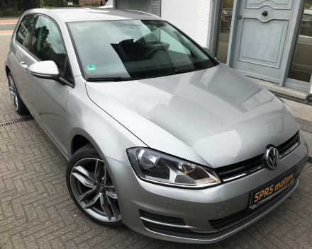 VOLKSWAGEN GOLF 7  BENZINE  28/06/2013