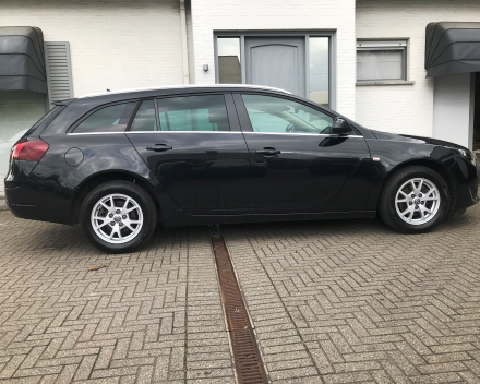 OPEL INSIGNIA SPORTTOURER 2,0CDTI  25/08/2015  FULL OPTION