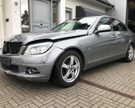 VERKOCHT MERCEDES C200 CDI 06/08/2008  153120 KM  OVERNAME ONGEVALWAGEN VOOR HANDELAAR