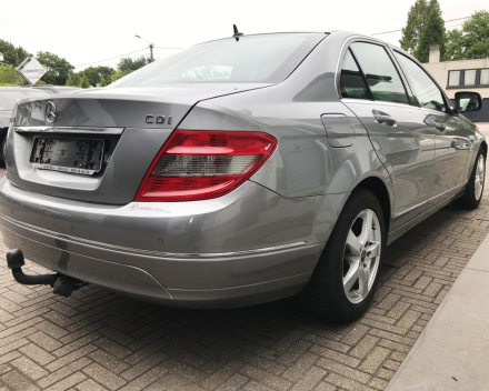 VERKOCHT MERCEDES C200 CDI 06/08/2008  153120 KM  OVERNAME ONGEVALWAGEN VOOR HANDELAAR