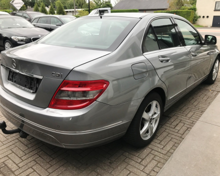 VERKOCHT MERCEDES C200 CDI 06/08/2008  153120 KM  OVERNAME ONGEVALWAGEN VOOR HANDELAAR