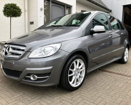 MERCEDES B 180 CDI AUTOMAAT HALF LEDER / NAVI / AIRCO 28/02/2011   137.052 KM