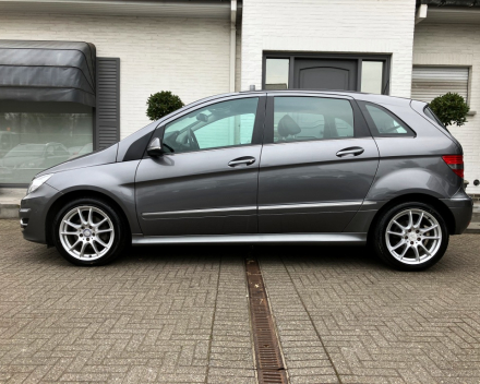 MERCEDES B 180 CDI AUTOMAAT HALF LEDER / NAVI / AIRCO 28/02/2011   137.052 KM