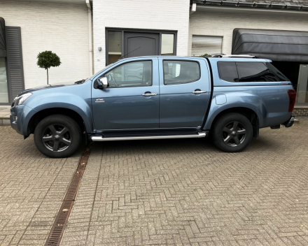 ISUZU D-MAX PICK-UP FULL OPTION  83.170 KM  BJ 2016