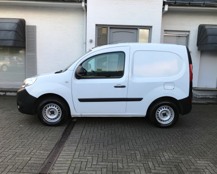 RENAULT KANGOO 1500 DCI LICHTEVRACHT  20/02/2015  104.589  4.900 EURO + BTW