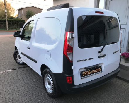 RENAULT KANGOO 1500 DCI LICHTEVRACHT  20/02/2015  104.589  4.900 EURO + BTW