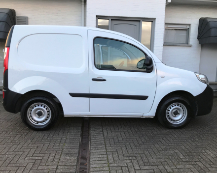 RENAULT KANGOO 1500 DCI LICHTEVRACHT  20/02/2015  104.589  4.900 EURO + BTW