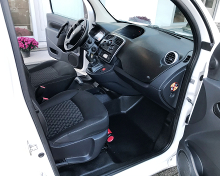 RENAULT KANGOO 1500 DCI LICHTEVRACHT  20/02/2015  104.589  4.900 EURO + BTW