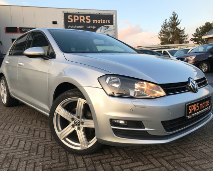 VOLKSWAGEN GOLF 7 1,2 BENZINE 5 DEURS  04/04/2014  89841 KM  GEKEURD + GARANTIE !