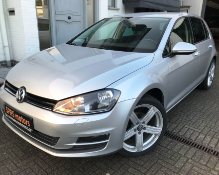 VOLKSWAGEN GOLF 7 1,2 BENZINE 5 DEURS  04/04/2014  89841 KM  GEKEURD + GARANTIE !