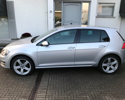 VOLKSWAGEN GOLF 7 1,2 BENZINE 5 DEURS  04/04/2014  89841 KM  GEKEURD + GARANTIE !