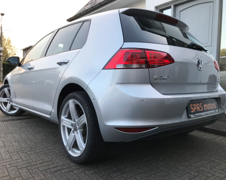 VOLKSWAGEN GOLF 7 1,2 BENZINE 5 DEURS  04/04/2014  89841 KM  GEKEURD + GARANTIE !