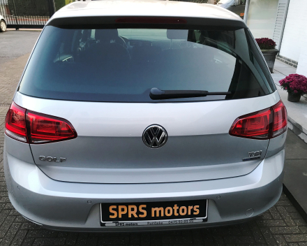 VOLKSWAGEN GOLF 7 1,2 BENZINE 5 DEURS  04/04/2014  89841 KM  GEKEURD + GARANTIE !