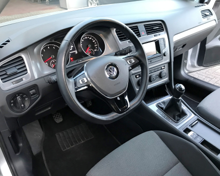 VOLKSWAGEN GOLF 7 1,2 BENZINE 5 DEURS  04/04/2014  89841 KM  GEKEURD + GARANTIE !