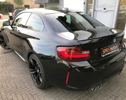 BMW M2  370 PK PRACHTWAGEN  SLECHTS 8,821 KM + GARANTIE