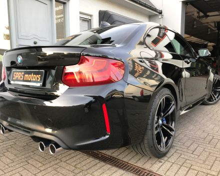 BMW M2  370 PK PRACHTWAGEN  SLECHTS 8,821 KM + GARANTIE