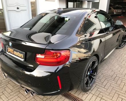 BMW M2  370 PK PRACHTWAGEN  SLECHTS 8,821 KM + GARANTIE