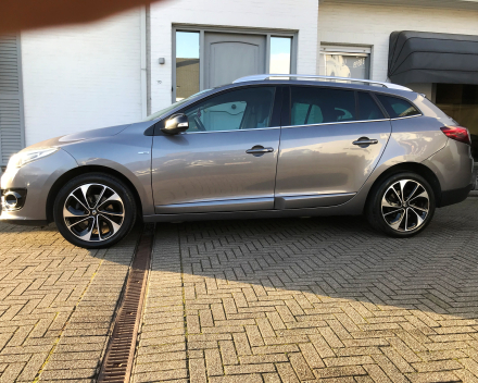 RENAULT MEGANE "BOSE"  09/07/2014  GEKEURD  GARANTIE  6.800 EURO