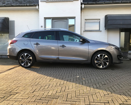 RENAULT MEGANE "BOSE"  09/07/2014  GEKEURD  GARANTIE  6.800 EURO