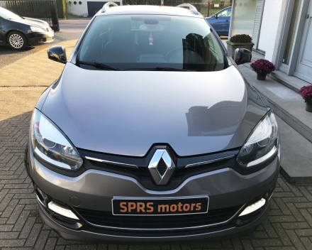 RENAULT MEGANE "BOSE"  09/07/2014  GEKEURD  GARANTIE  6.800 EURO