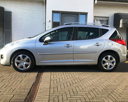 PEUGEOT 207 SW 1,6HDI  AIRCO / PANORAM.DAK 24/09/2010  97.045 KM