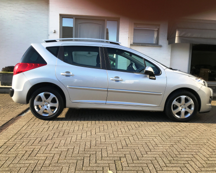 PEUGEOT 207 SW 1,6HDI  AIRCO / PANORAM.DAK 24/09/2010  97.045 KM