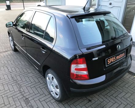 SKODA FABIA 1,2 MPI  BENZINE  SLECHTS 91.883 KM   2550 EURO  GEKEURD