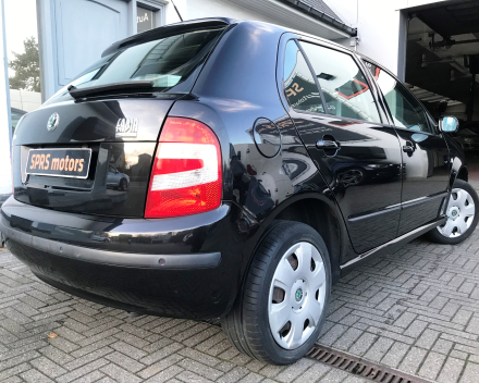 SKODA FABIA 1,2 MPI  BENZINE  SLECHTS 91.883 KM   2550 EURO  GEKEURD