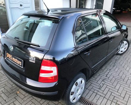 SKODA FABIA 1,2 MPI  BENZINE  SLECHTS 91.883 KM   2550 EURO  GEKEURD