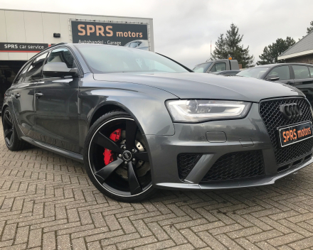 AUDI RS4 QUATTRO  450 PK  22/04/2015  88.248 KM