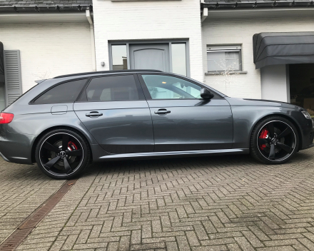 AUDI RS4 QUATTRO  450 PK  22/04/2015  88.248 KM