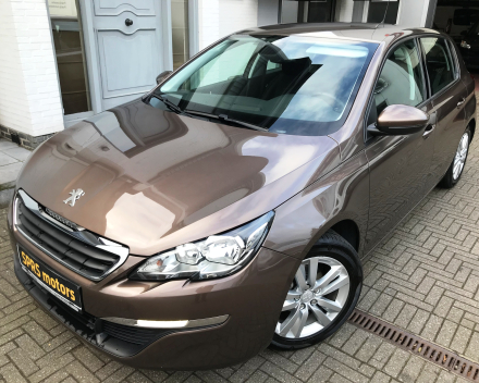 PEUGEOT 308 1,6HDI  NAVIGATIE / ALU / GARANTIE / 96.843 KM  / 8800 EURO