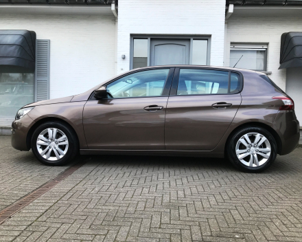 PEUGEOT 308 1,6HDI  NAVIGATIE / ALU / GARANTIE / 96.843 KM  / 8800 EURO