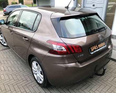 PEUGEOT 308 1,6HDI  NAVIGATIE / ALU / GARANTIE / 96.843 KM  / 8800 EURO