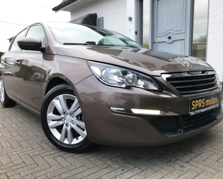 PEUGEOT 308 1,6HDI  NAVIGATIE / ALU / GARANTIE / 96.843 KM  / 8800 EURO