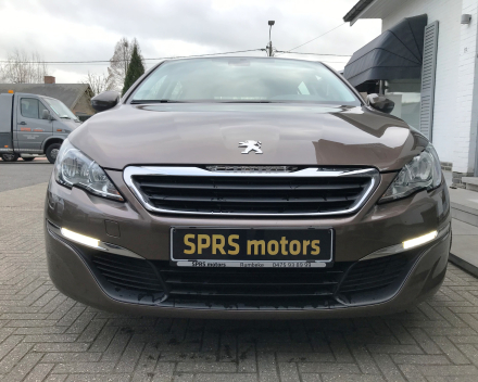 PEUGEOT 308 1,6HDI  NAVIGATIE / ALU / GARANTIE / 96.843 KM  / 8800 EURO