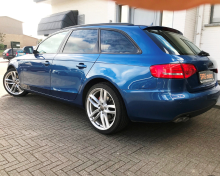 AUDI A4 2,0TDI AVANT  NAVI / AIRCO / PDC / EURO 5  30/05/2011