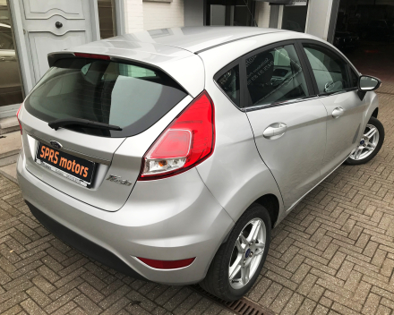 FORD FIESTA 1,0 BENZINE NIEUW MODEL /GEKEURD / 07/11/2013